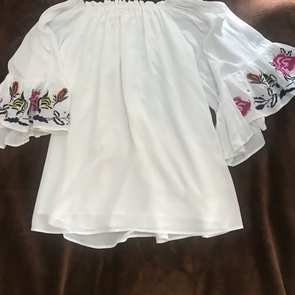 LF white  off shoulder dress - Picture 2 of 4